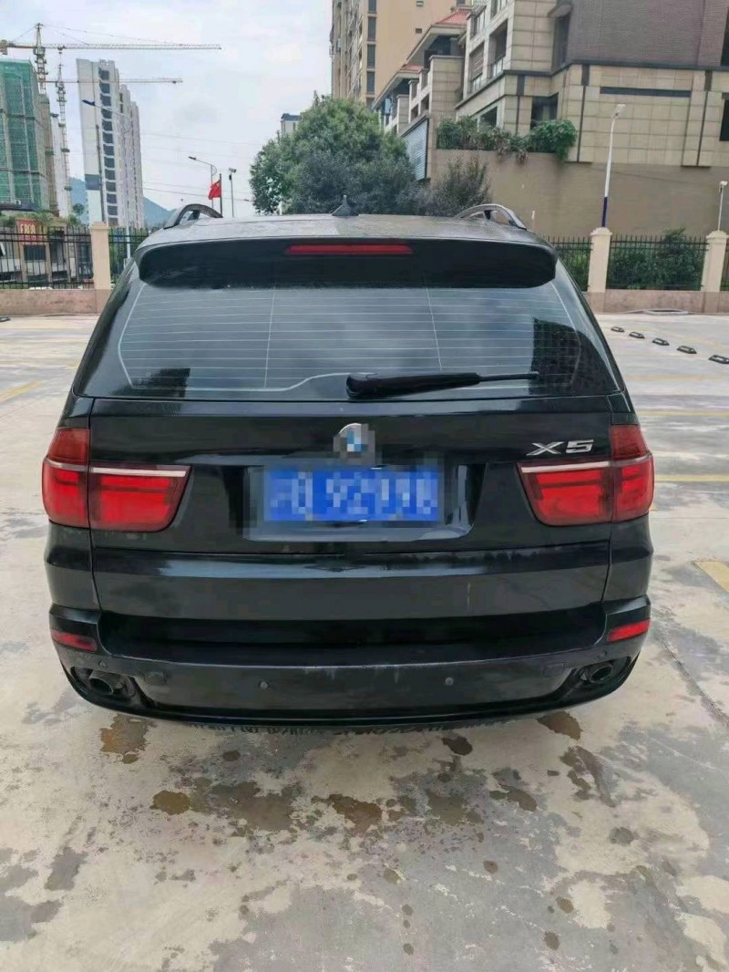 济宁10年宝马X59