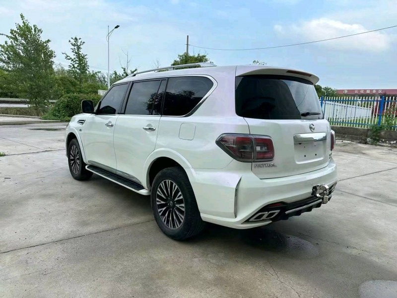 徐州17年日产途乐8