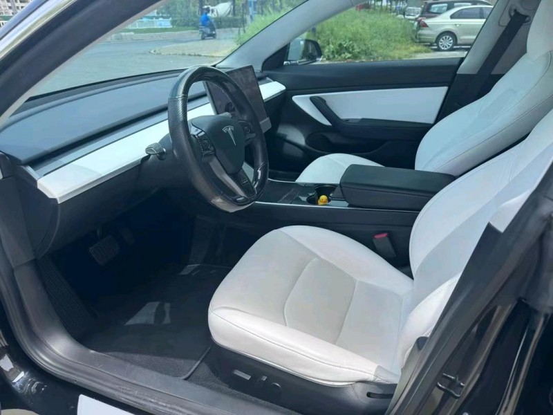 鹽城19年特斯拉MODEL 36