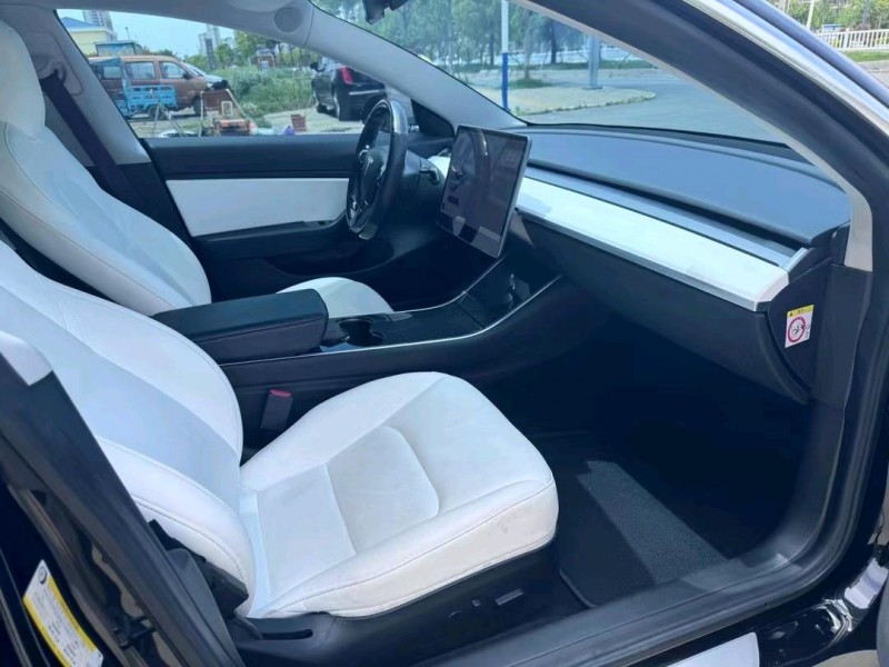 鹽城19年特斯拉MODEL 37