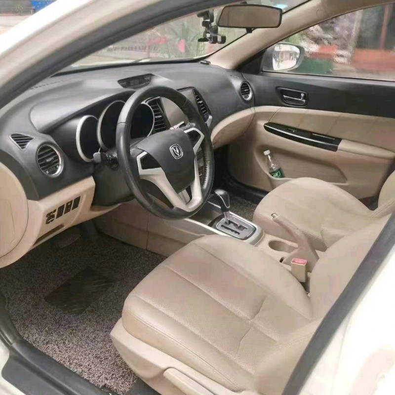 衡陽15年長安汽車逸動5