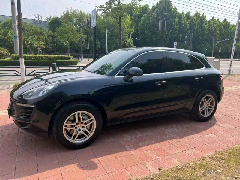 巢湖17年保时捷Macan3
