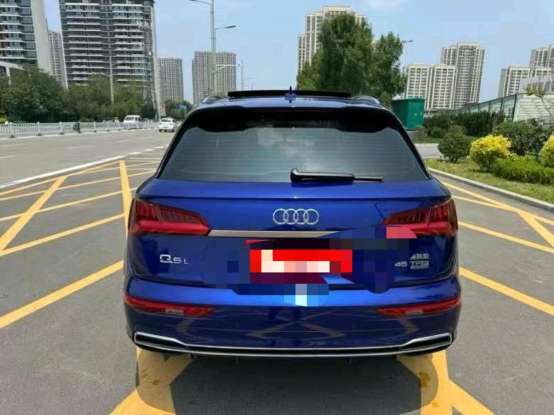 济宁20年奥迪Q59