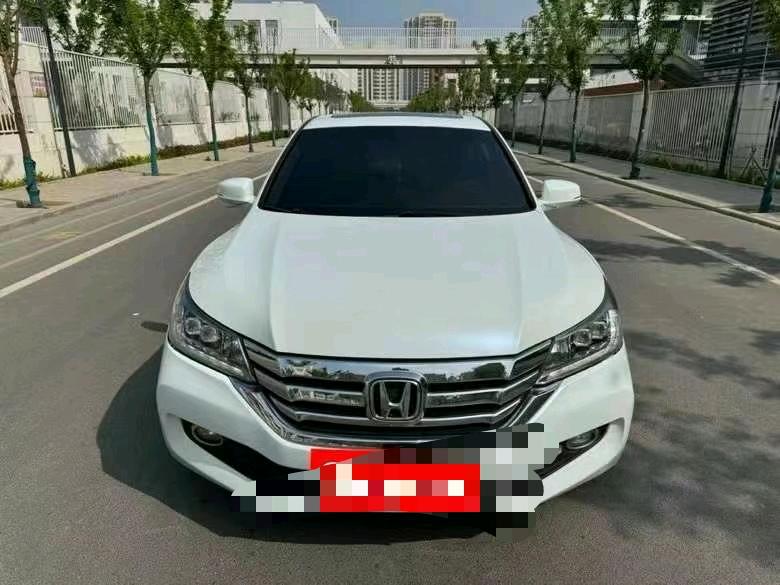 济宁14年本田雅阁1