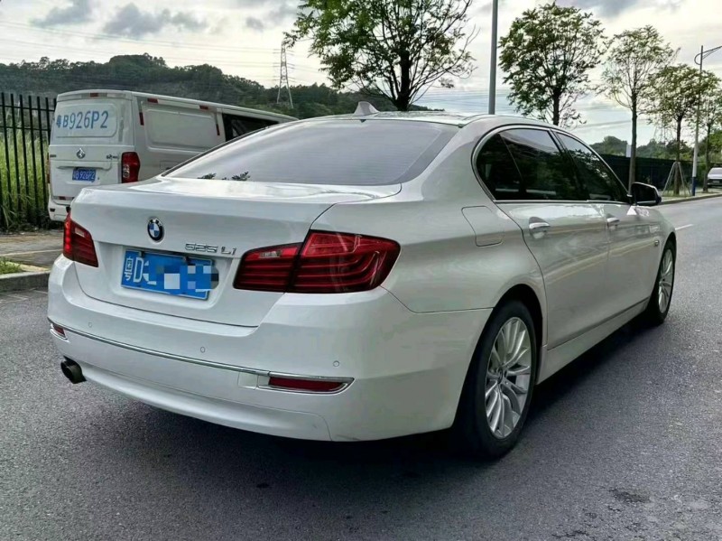 广州15年宝马5系8