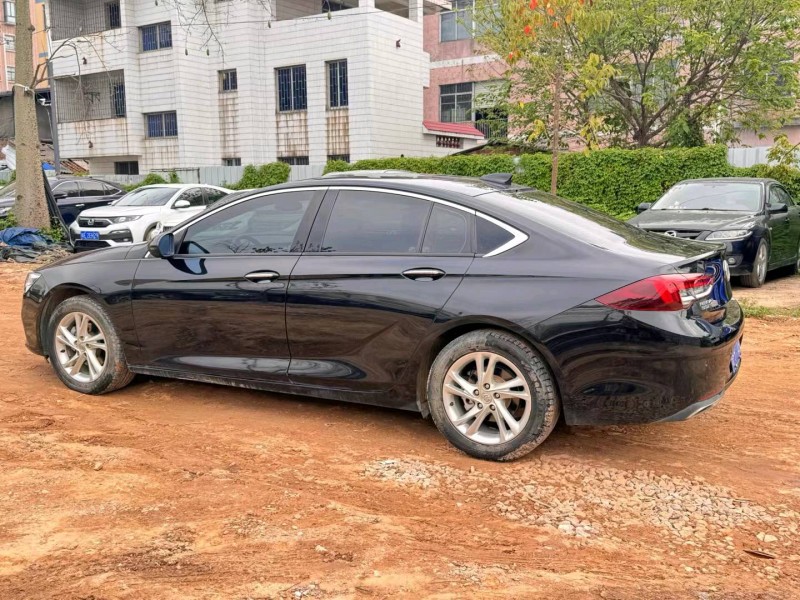 广州21年别克君威5