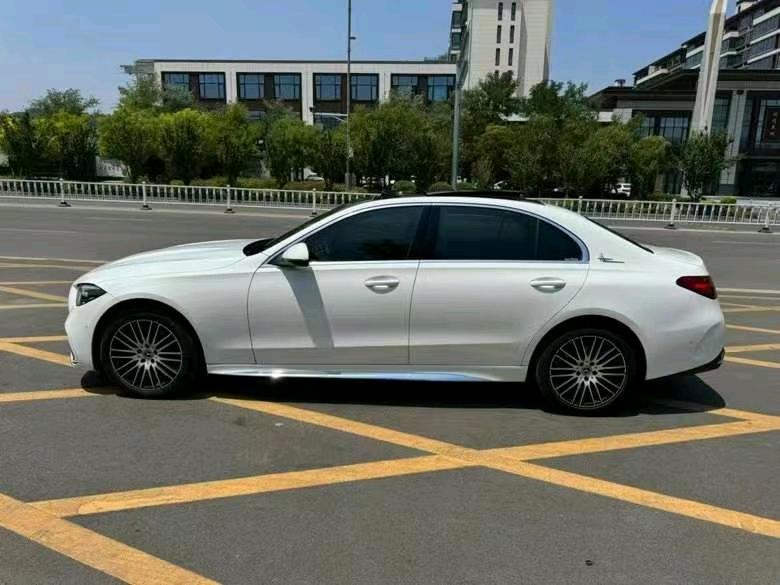 济宁22年奔驰C7