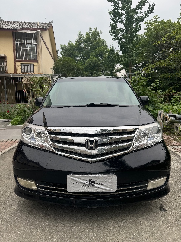 成都16年本田艾力绅2