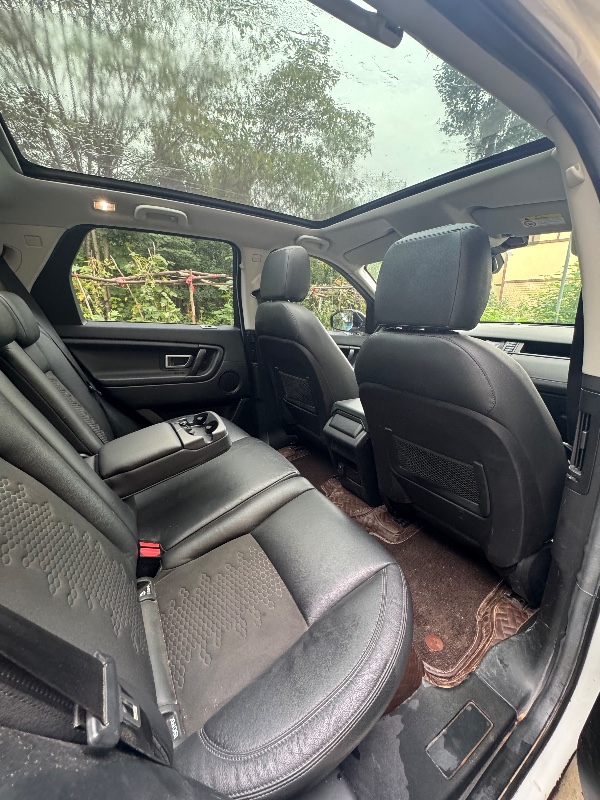 成都19年路虎发现神行7