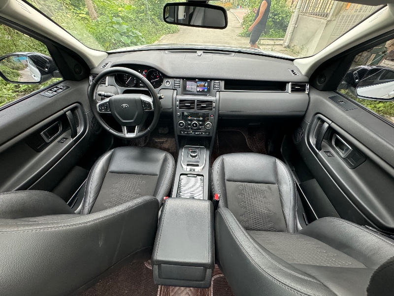 成都19年路虎发现神行8