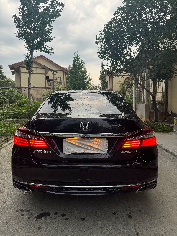 成都18年本田雅阁4