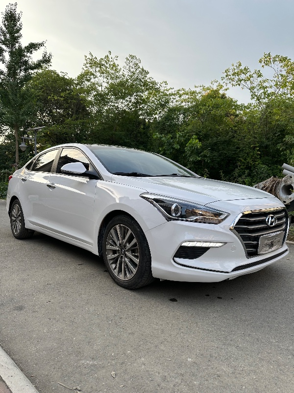 成都17年现代名图2