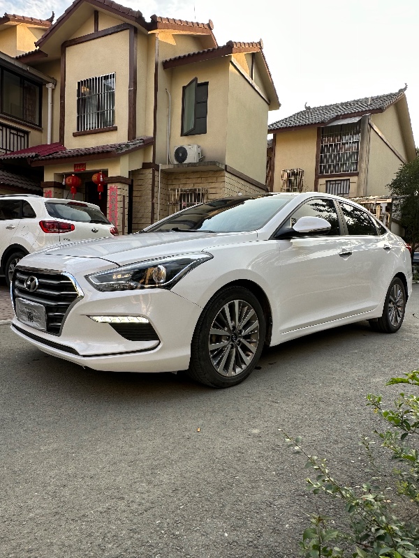 成都17年现代名图3