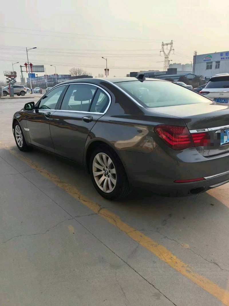 保定13年宝马7系7