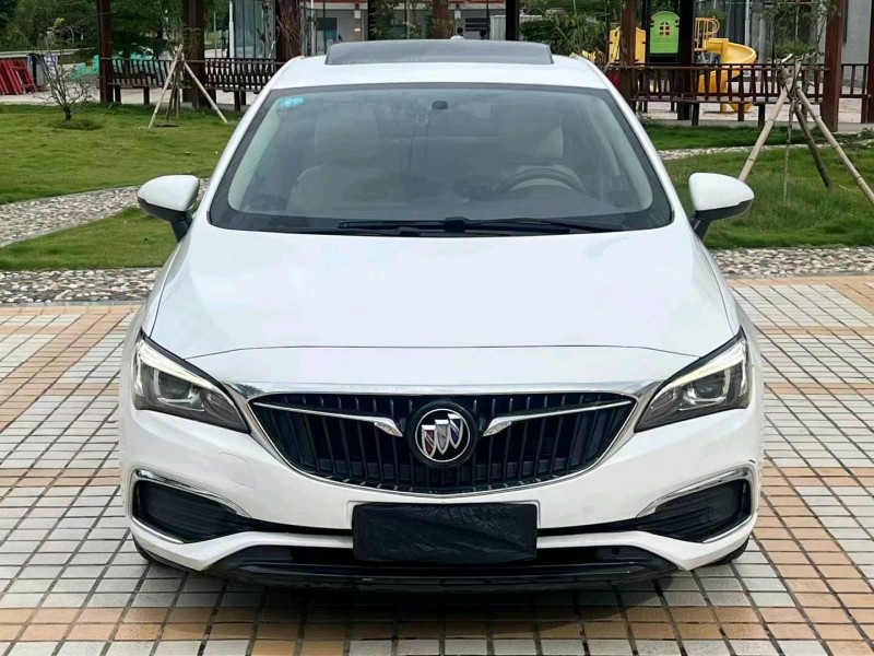 汕头19年别克威朗1