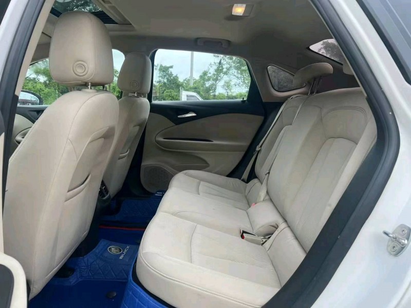 汕头19年别克威朗6