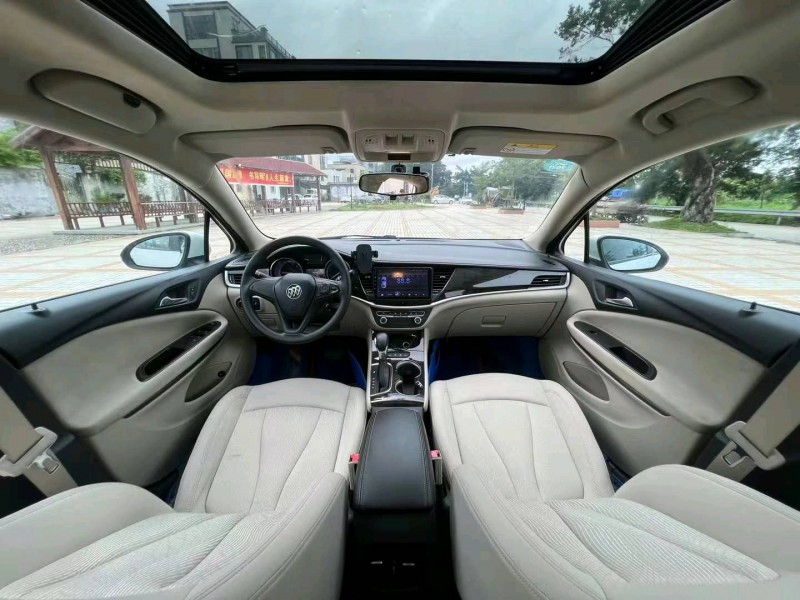 汕头19年别克威朗7