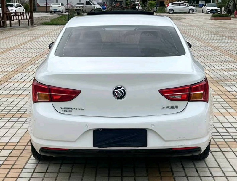 汕头19年别克威朗9