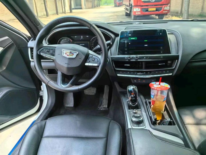 保定20年凯迪拉克CT57