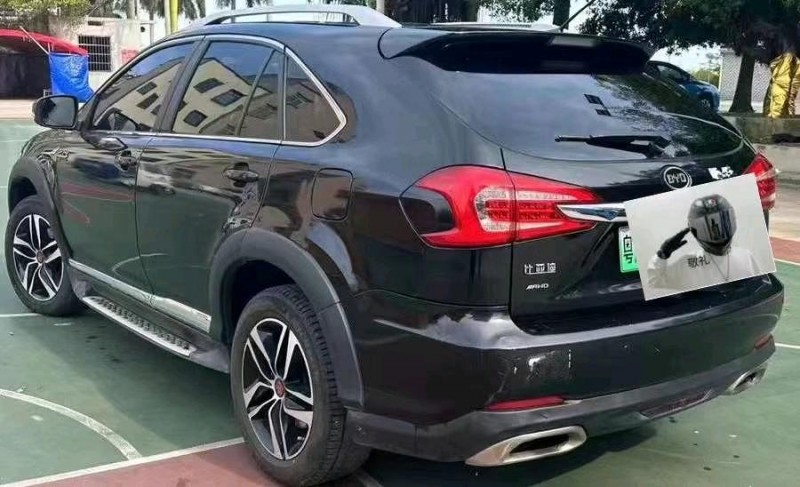 中山16年比亚迪唐4