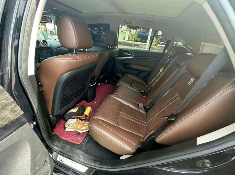 中山16年比亚迪唐5