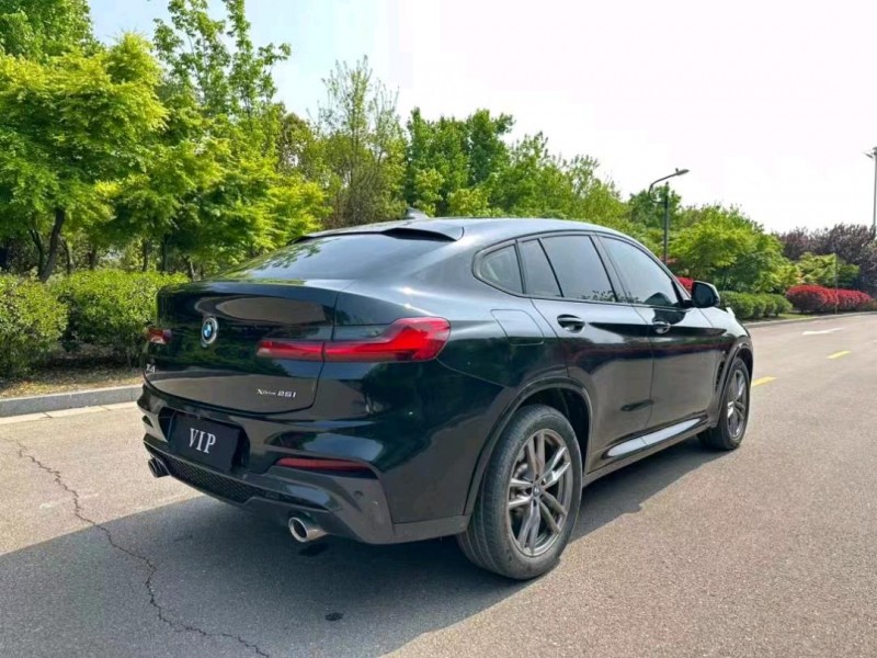 盐城21年宝马X47