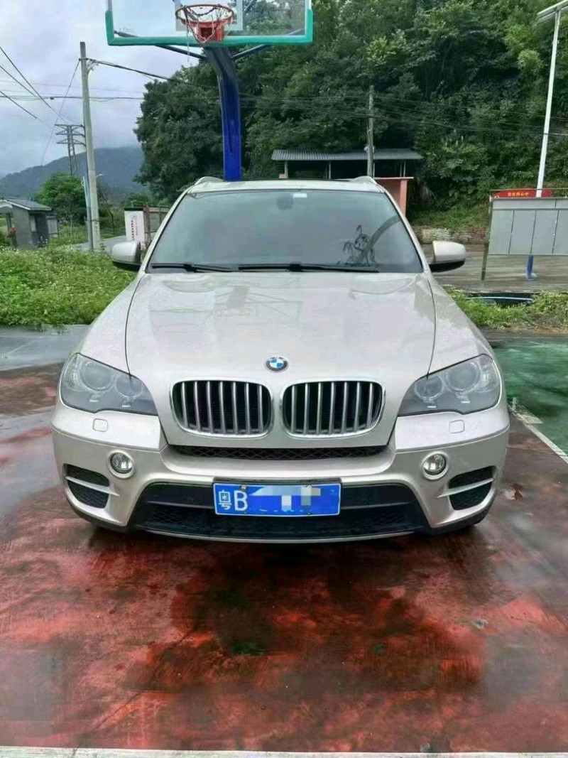 广州13年宝马X51