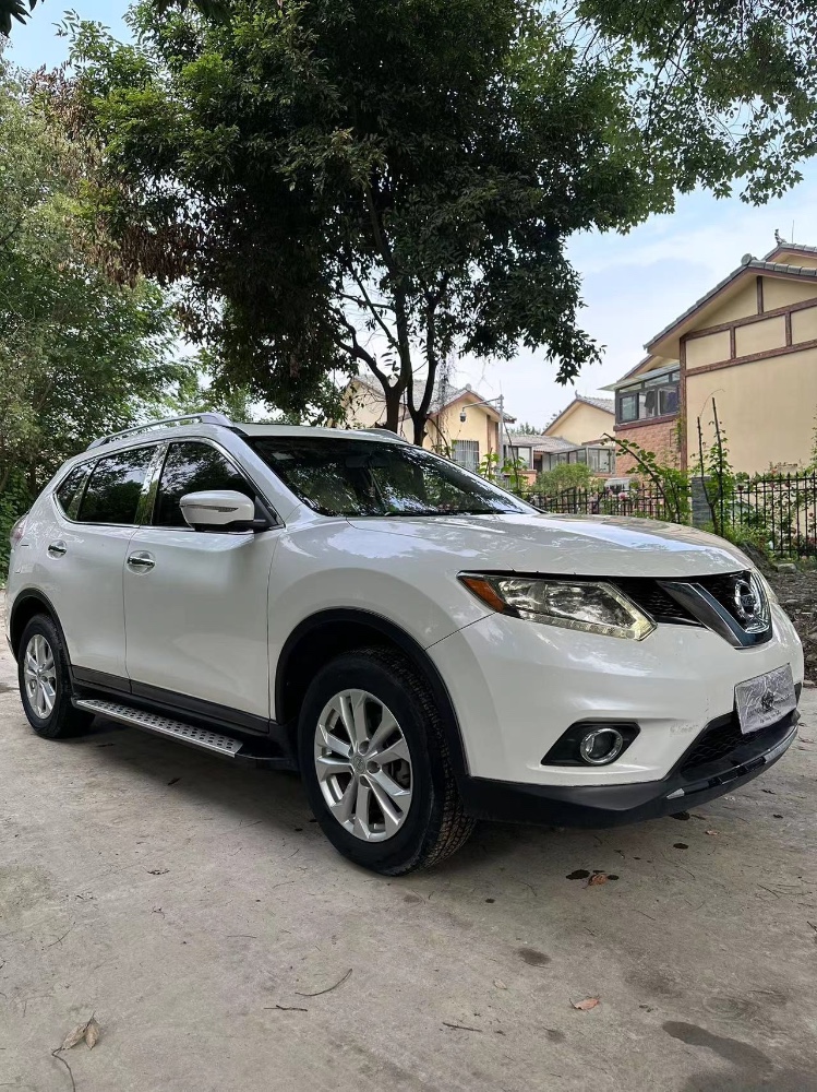 成都15年日产奇骏2