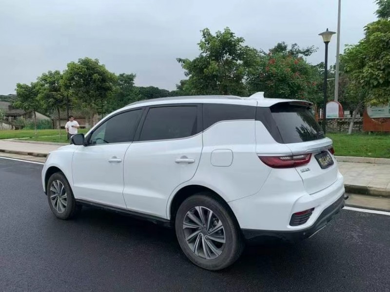东莞20年吉利远景X68