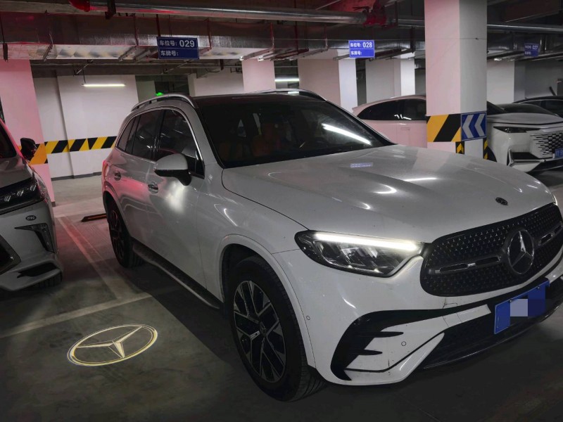 成都23年奔驰GLC3