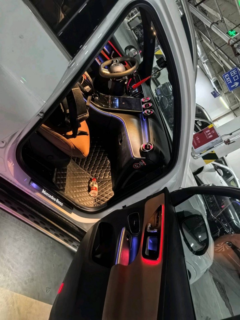 成都23年奔驰GLC8