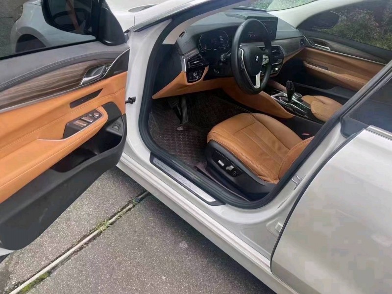 成都21年宝马6系6