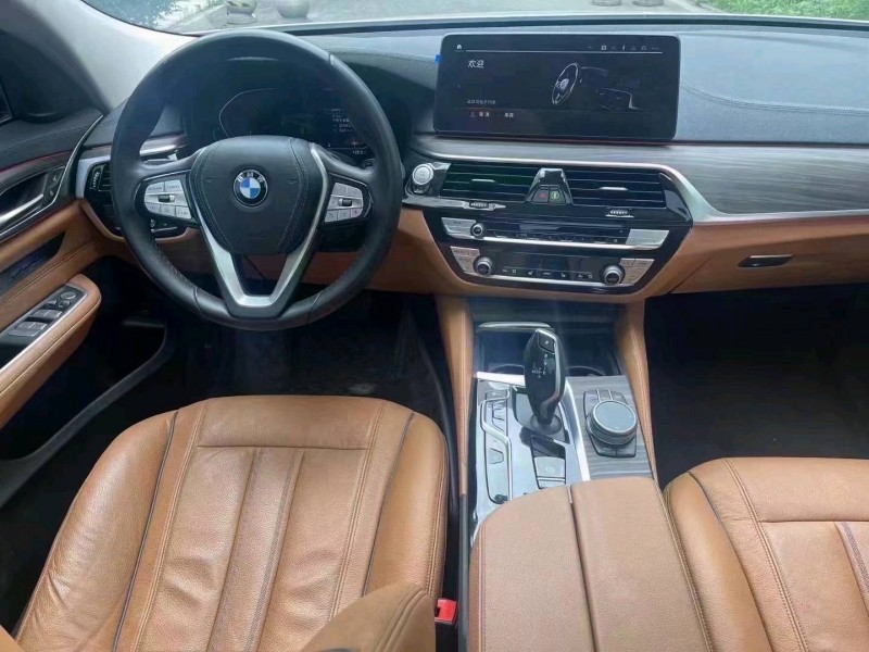 成都21年宝马6系9