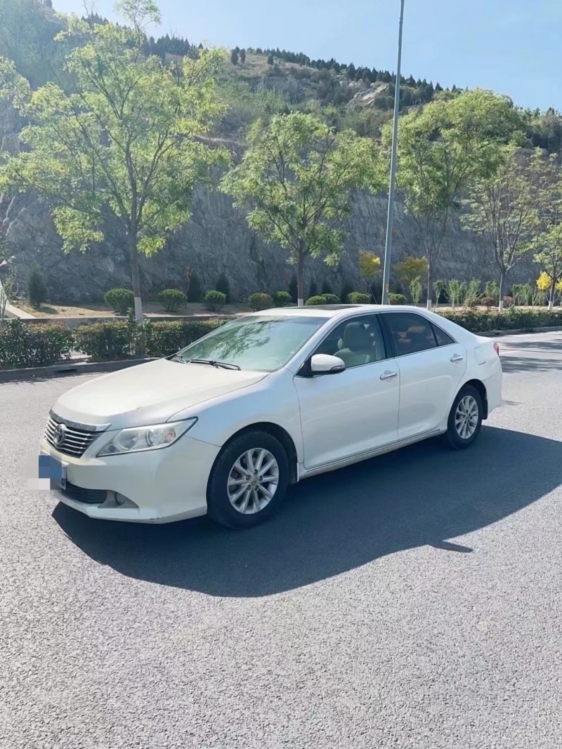 济南13年丰田凯美瑞3