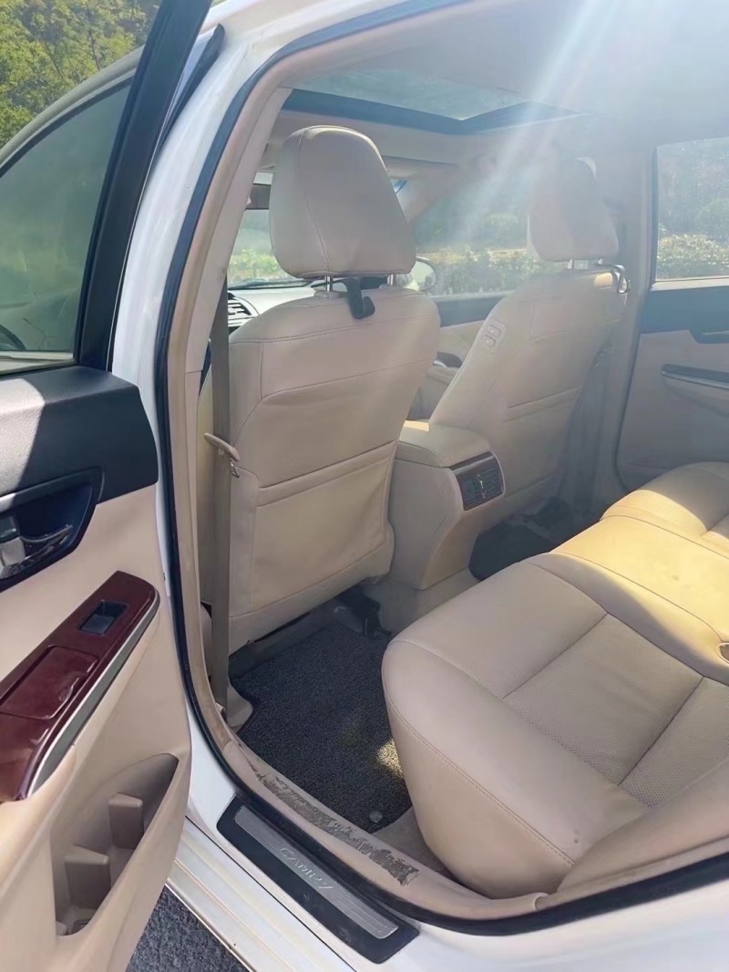 济南13年丰田凯美瑞4