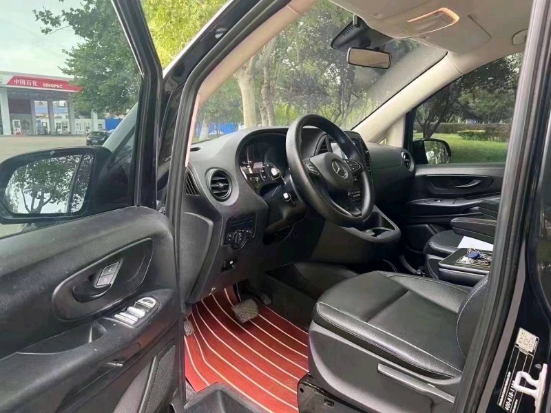 济南18年奔驰威霆6