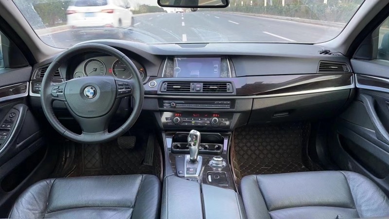 济南12年宝马5系4