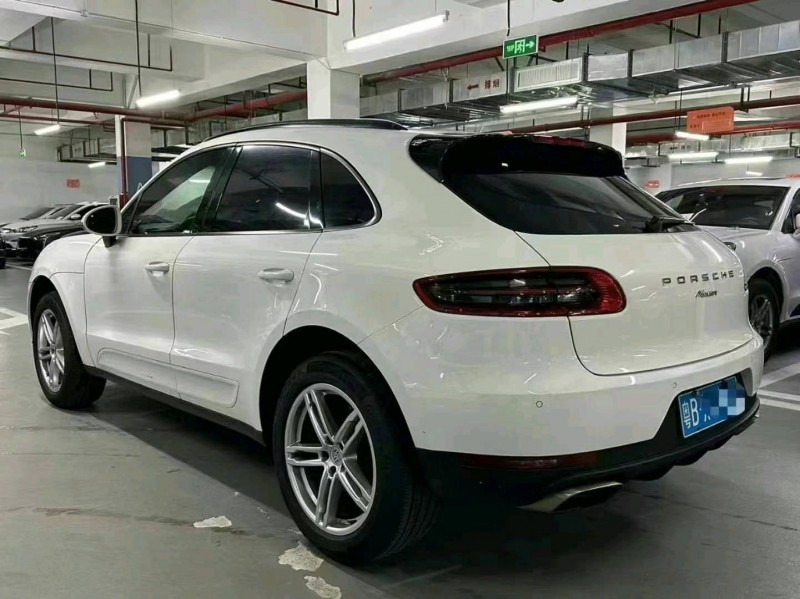 佛山16年保时捷Macan4