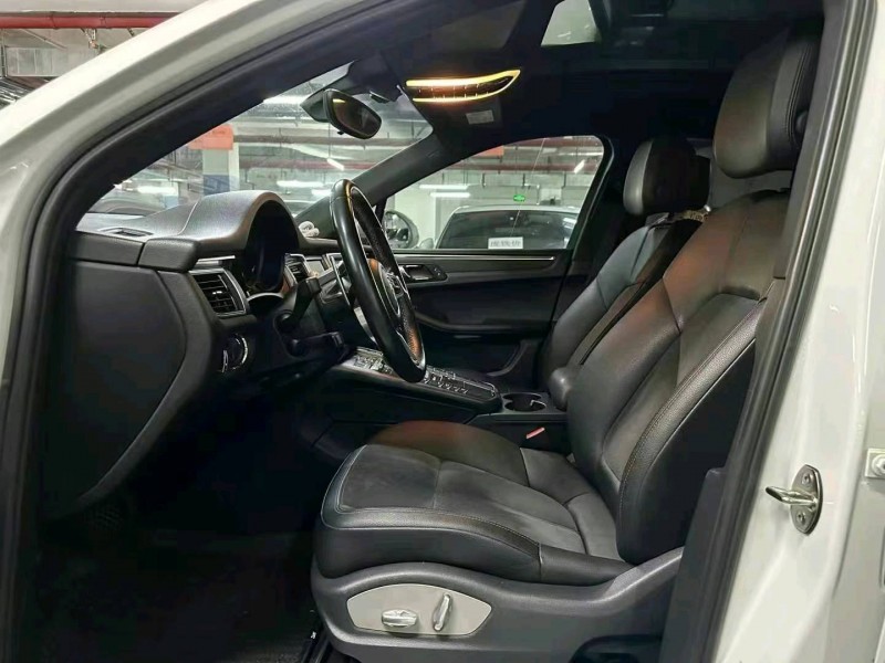 佛山16年保时捷Macan5
