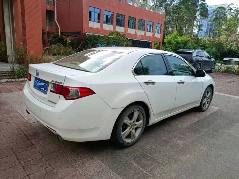 东莞09年本田思铂睿4