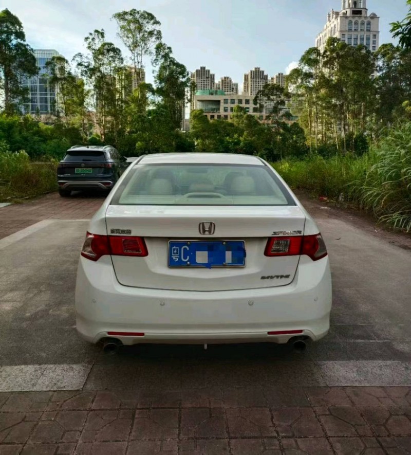 东莞09年本田思铂睿5