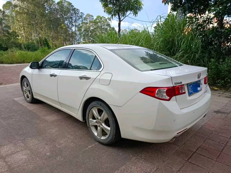 东莞09年本田思铂睿7