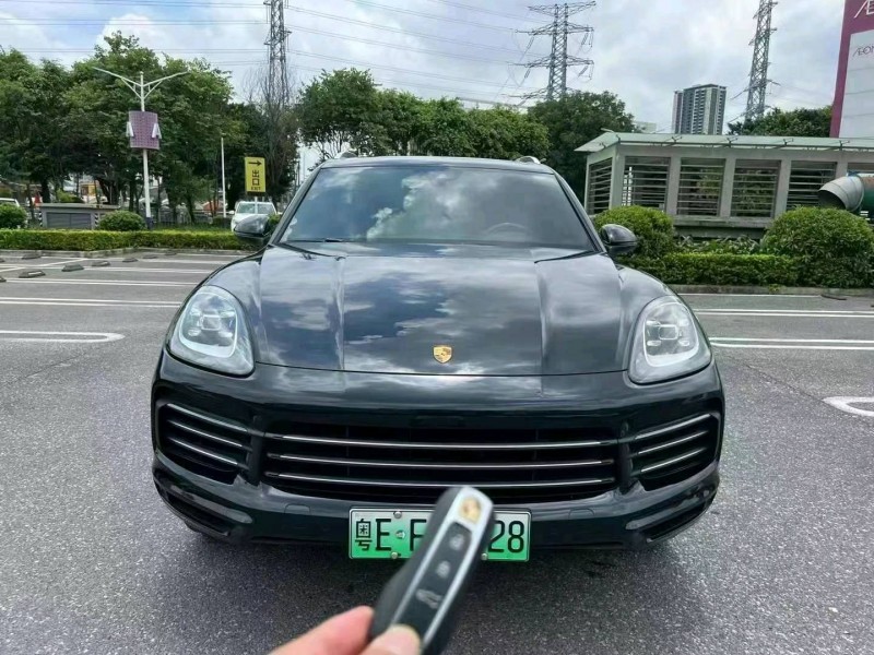 深圳20年保时捷卡宴1