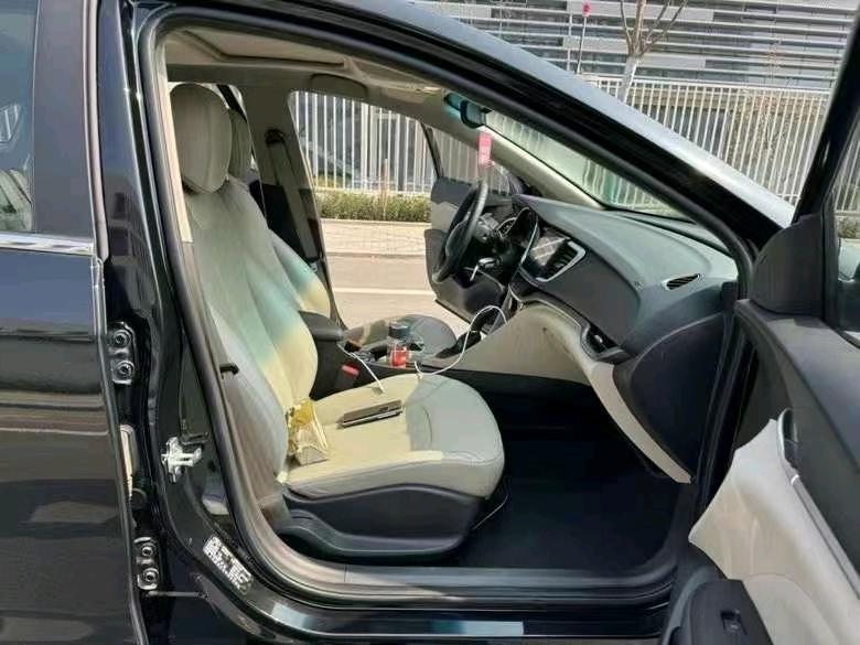 济宁17年别克英朗4