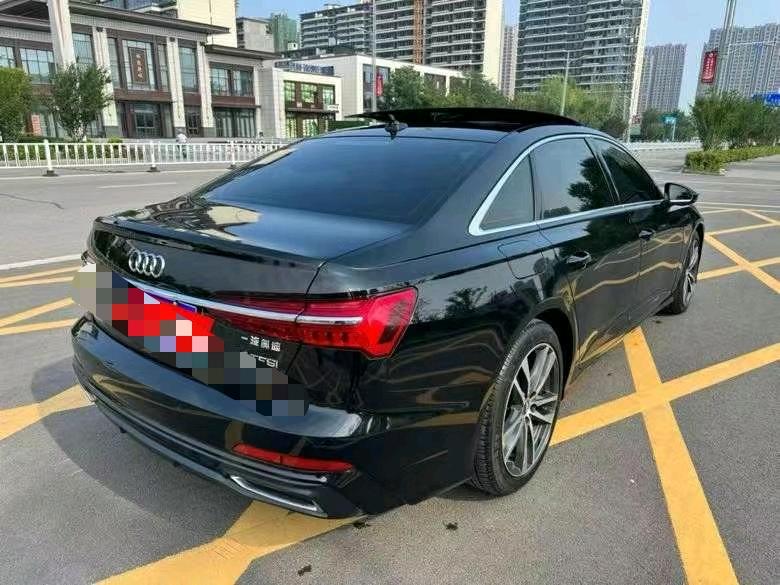 济宁19年奥迪A6L8