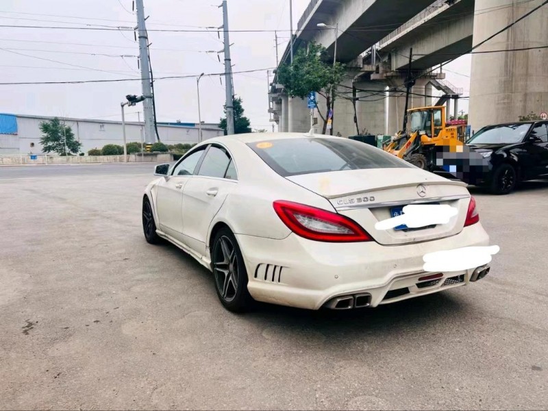 青岛15年奔驰CLS8