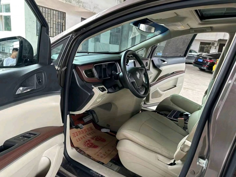 徐州16年别克GL84