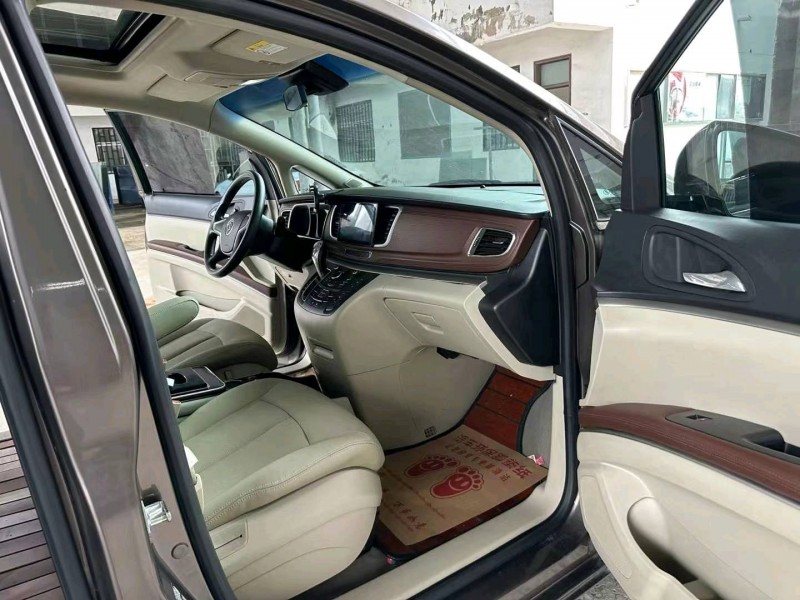 徐州16年别克GL86