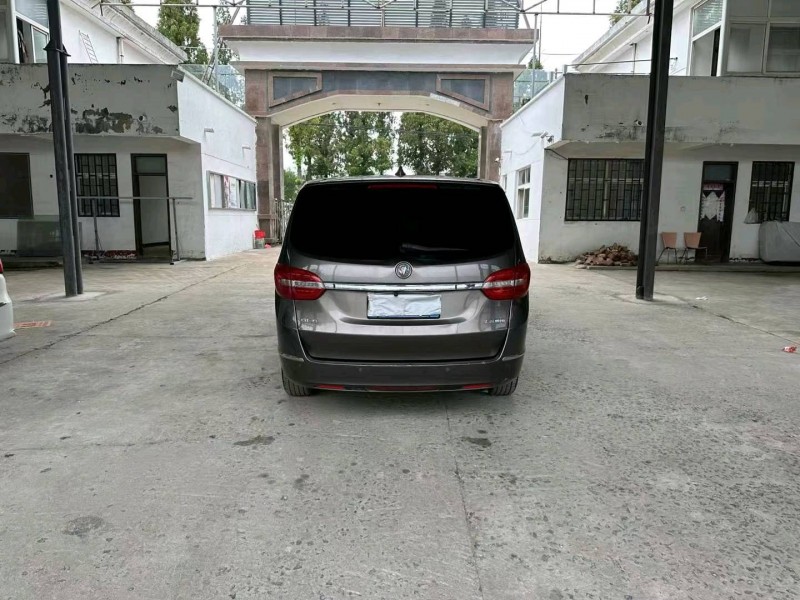 徐州16年别克GL89