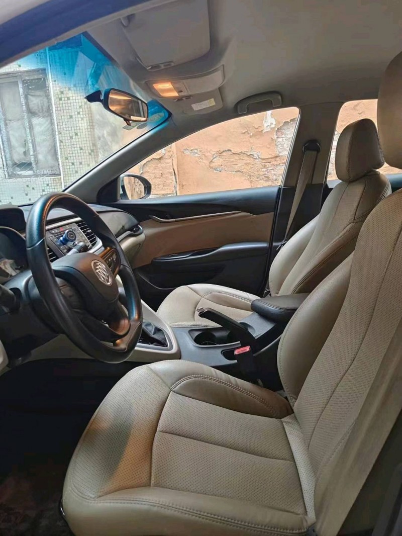 广州17年别克英朗4